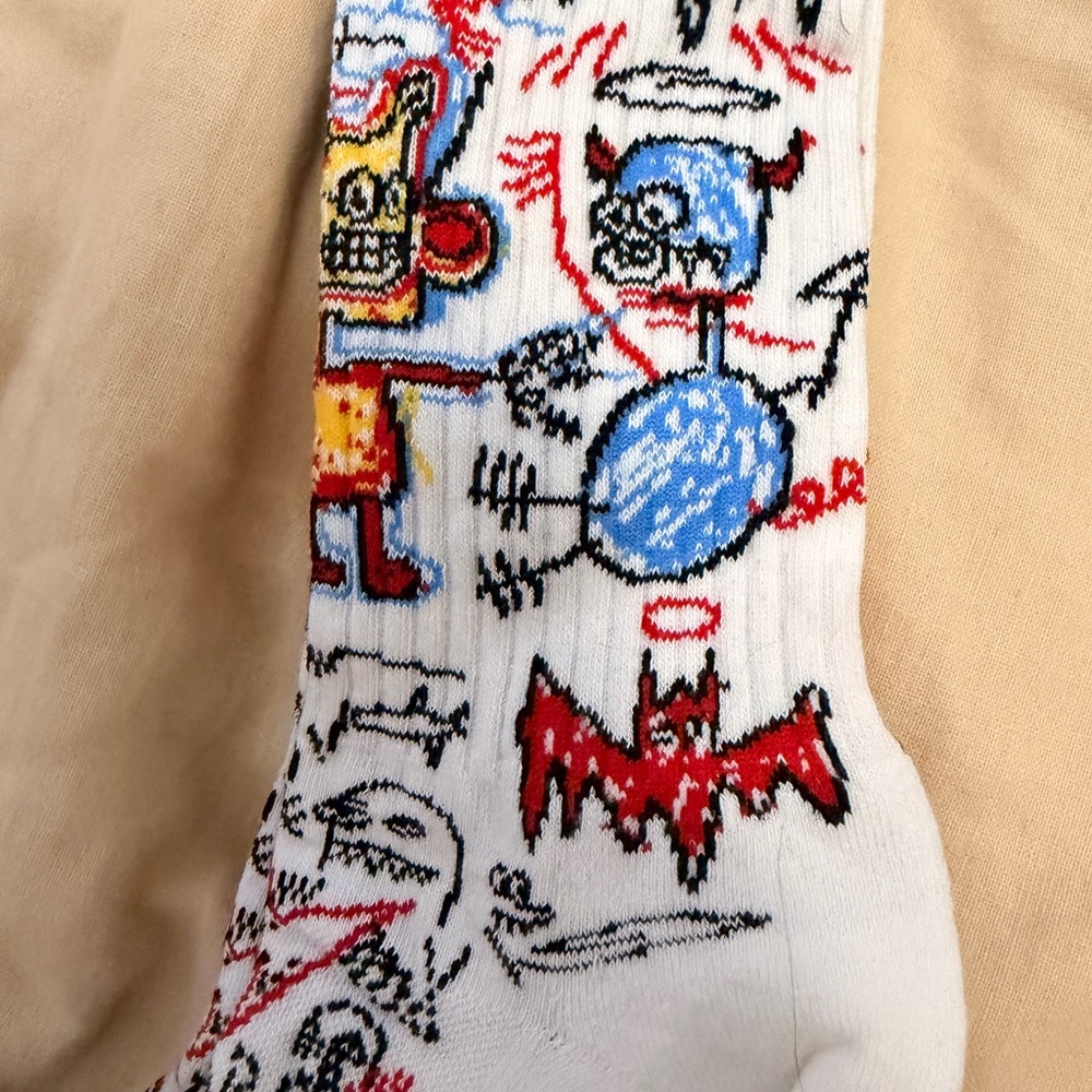 Basquiat Graphic White Athletic Socks - Picture 3 of 3